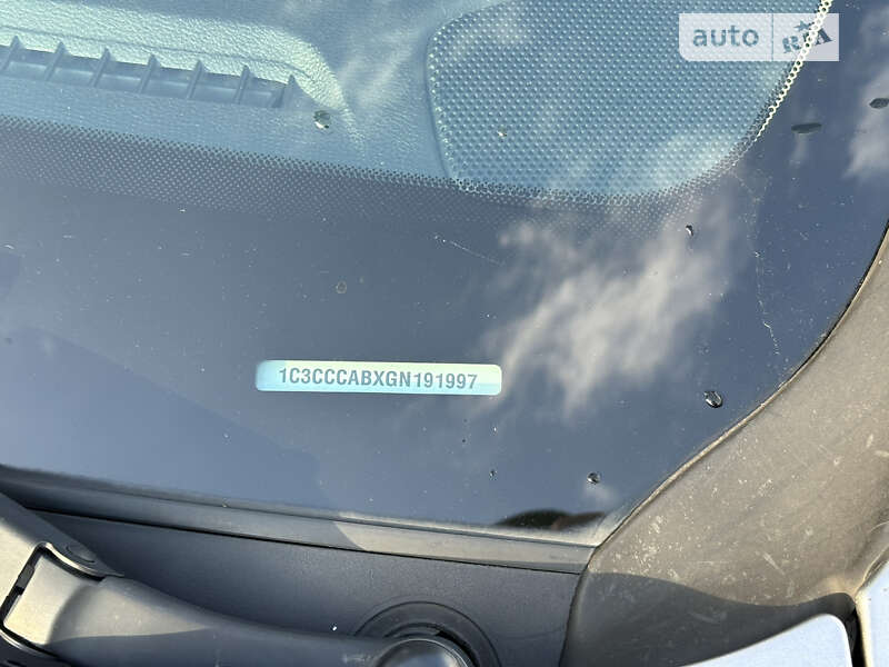Седан Chrysler 200 2016 в Киеве
