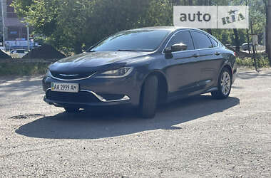 Седан Chrysler 200 2015 в Киеве