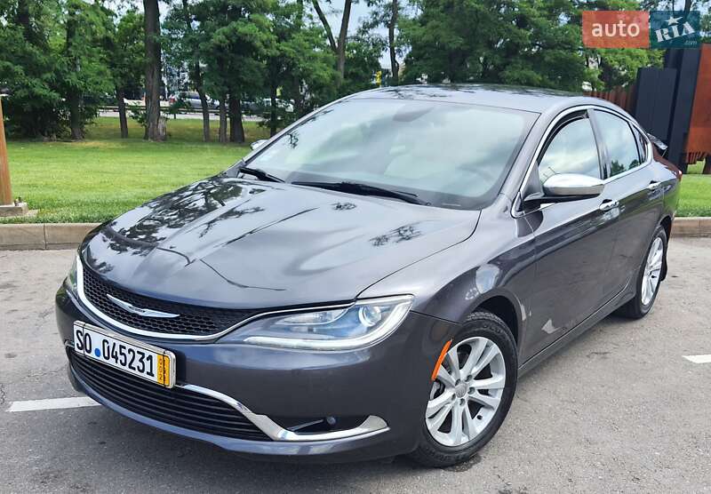 Седан Chrysler 200 2015 в Киеве