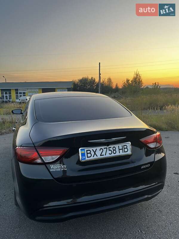 Седан Chrysler 200 2015 в Шепетовке