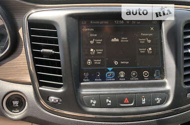 Седан Chrysler 200 2014 в 