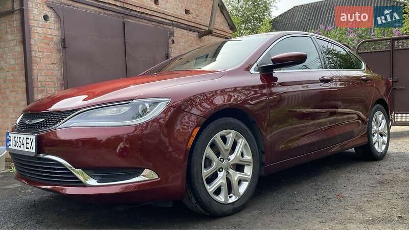 Седан Chrysler 200 2015 в Полтаве