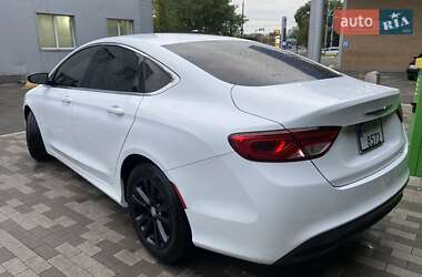 Седан Chrysler 200 2016 в Киеве