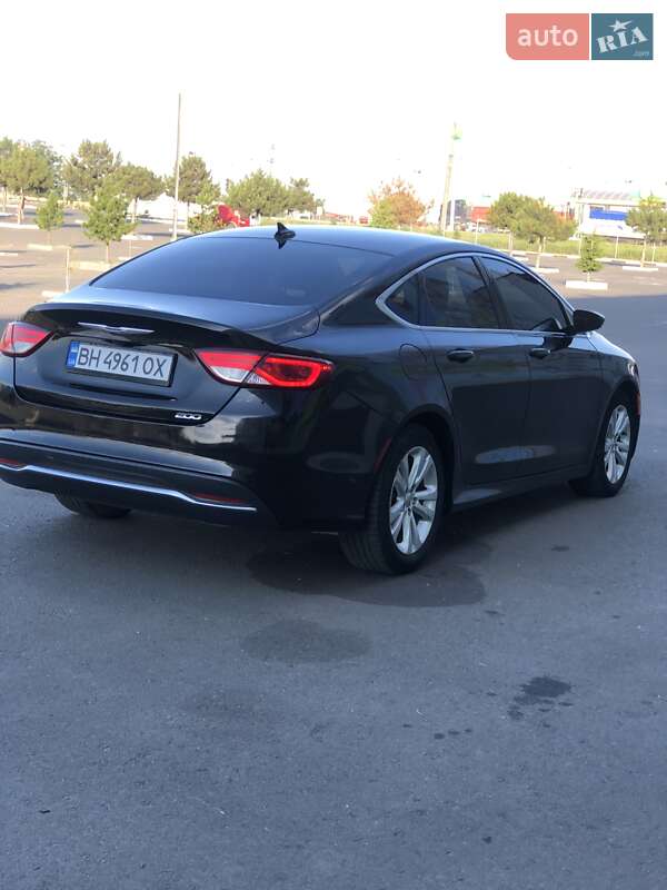 Седан Chrysler 200 2015 в Одесі