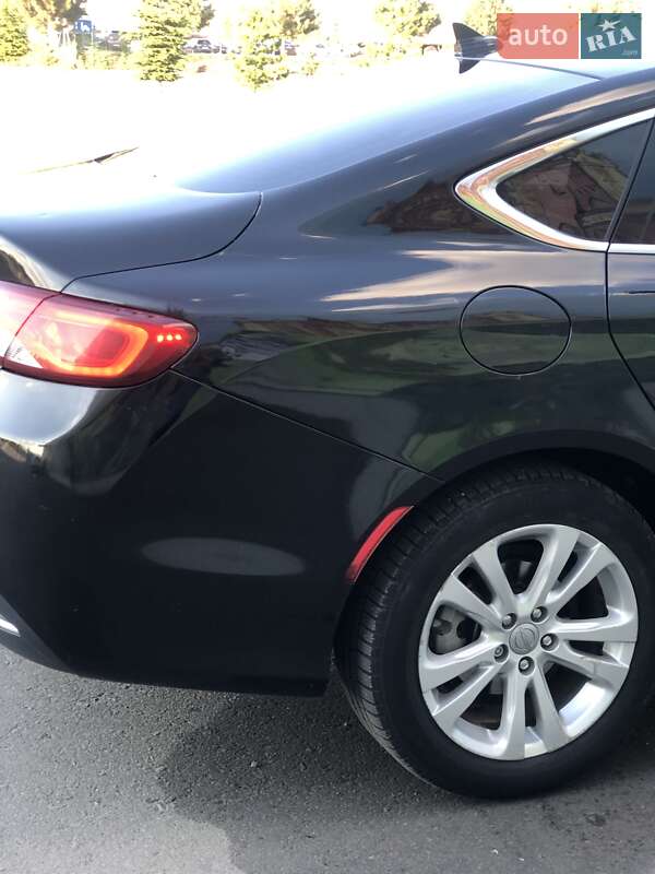 Седан Chrysler 200 2015 в Одесі