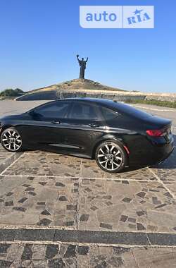 Седан Chrysler 200 2015 в Черкасах