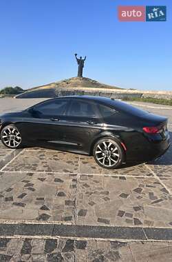 Седан Chrysler 200 2015 в Черкассах