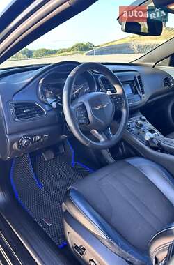 Седан Chrysler 200 2015 в Черкассах