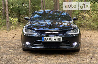 Седан Chrysler 200 2014 в Олександрії