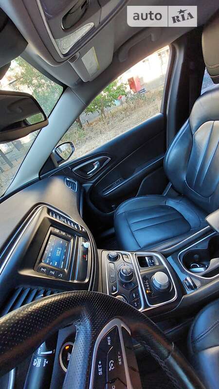Седан Chrysler 200 2015 в Києві