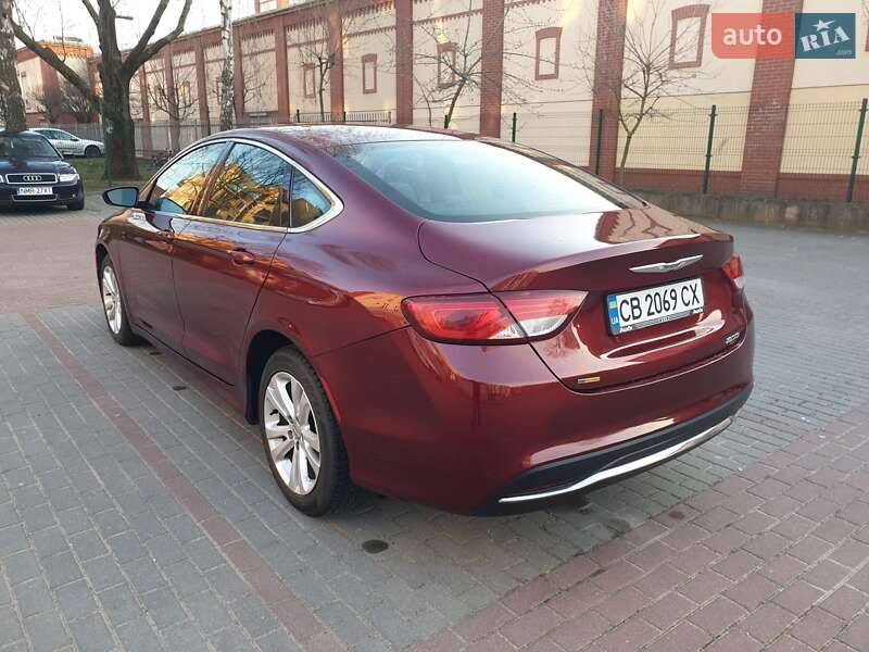 Седан Chrysler 200 2015 в Чернигове