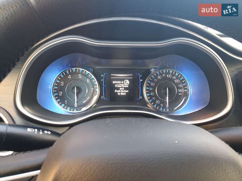 Седан Chrysler 200 2015 в Чернигове