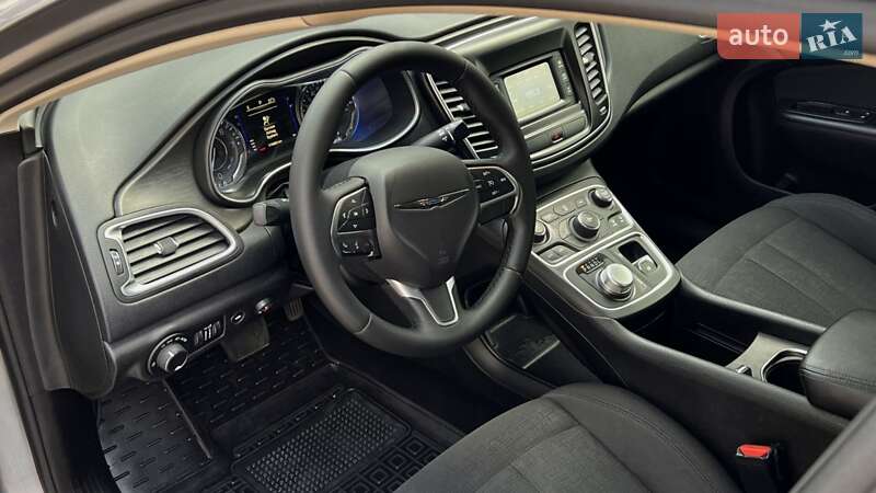 Седан Chrysler 200 2015 в Белой Церкви