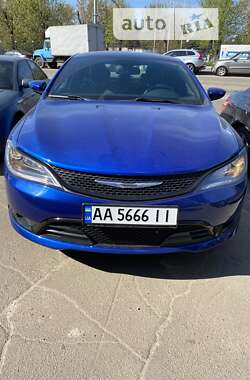 Седан Chrysler 200 2016 в Киеве