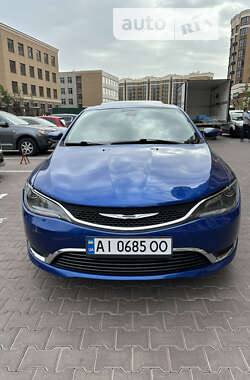 Седан Chrysler 200 2015 в Киеве