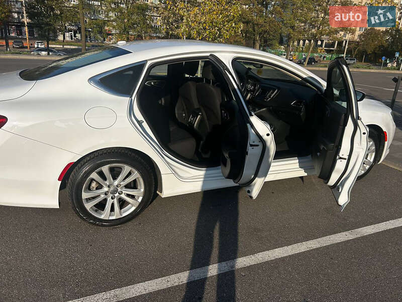 Седан Chrysler 200 2014 в Киеве фото 11 Седан Chrysler 200 2014 в Киеве