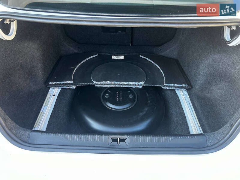 Седан Chrysler 200 2014 в Киеве фото 27 Седан Chrysler 200 2014 в Киеве