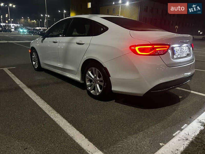 Седан Chrysler 200 2014 в Киеве фото 34 Седан Chrysler 200 2014 в Киеве