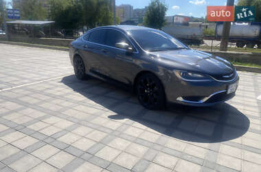 Седан Chrysler 200 2015 в 