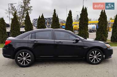 Седан Chrysler 200 2012 в Киеве