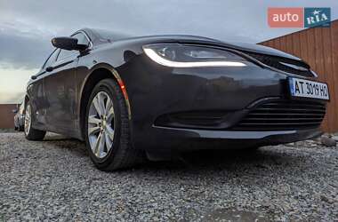 Седан Chrysler 200 2015 в 