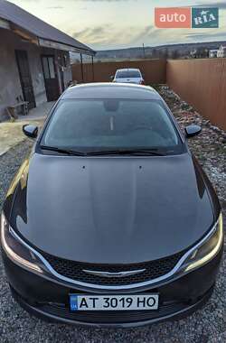 Седан Chrysler 200 2015 в 