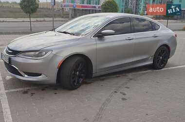 Седан Chrysler 200 2015 в Софіївській Борщагівці