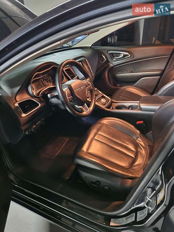 Седан Chrysler 200 2016 в Одессе