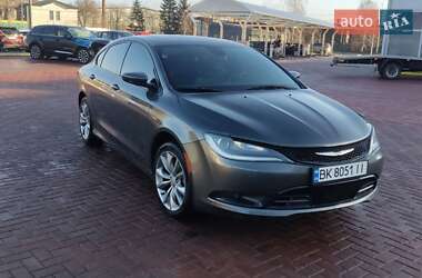 Седан Chrysler 200 2016 в Ровно