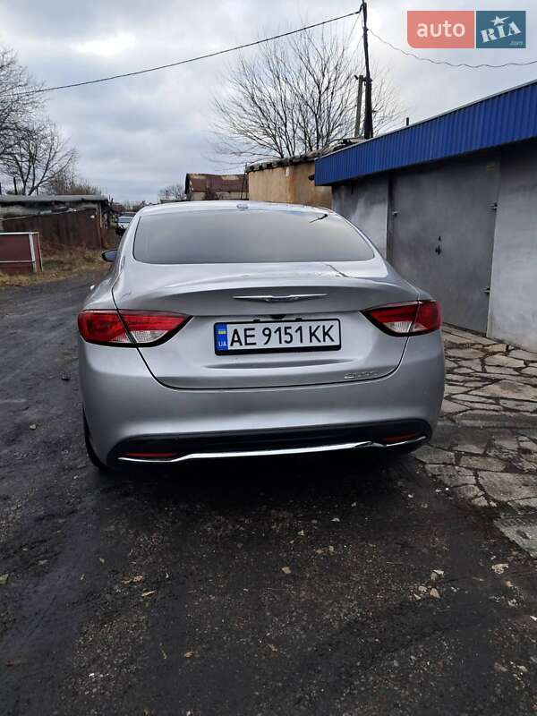 Седан Chrysler 200 2014 в Першотравенске