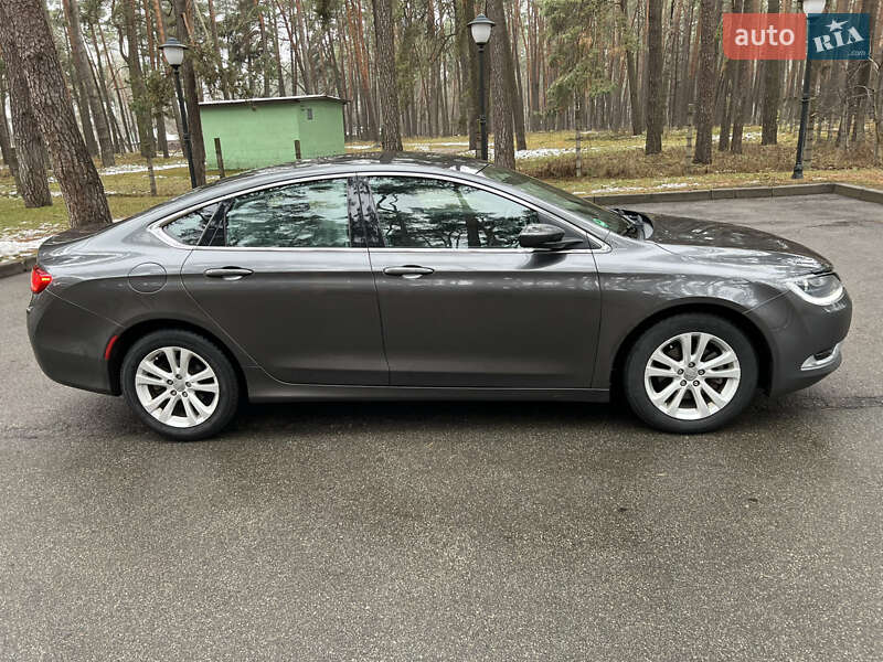 Седан Chrysler 200 2014 в Чернигове