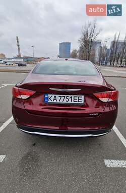 Седан Chrysler 200 2015 в Киеве