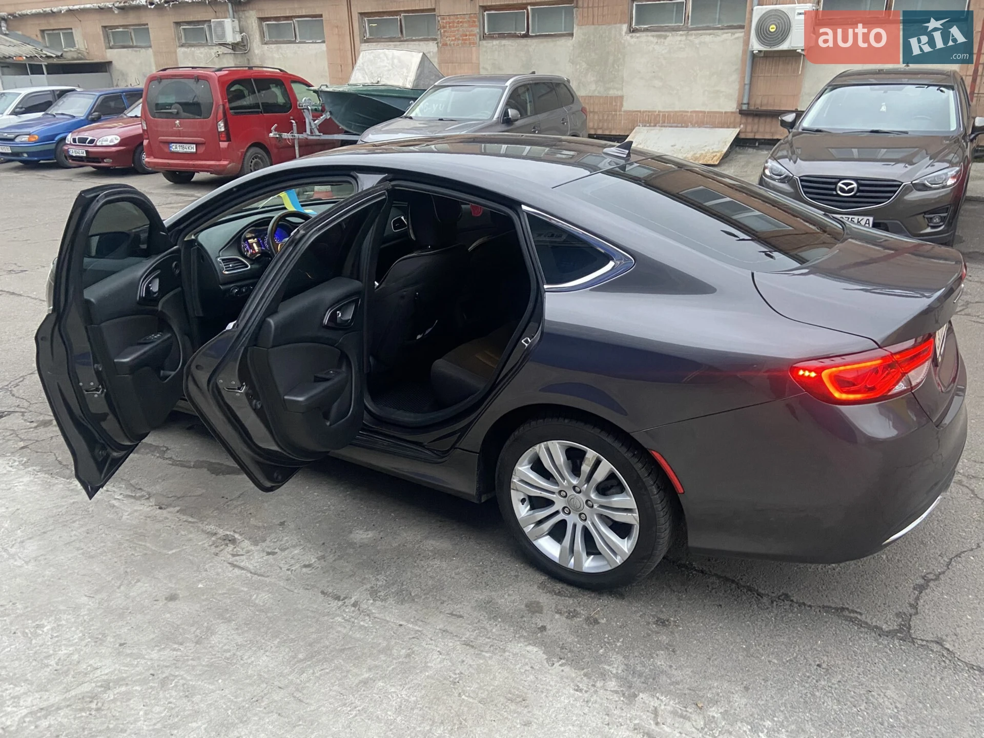 2015 Chrysler 200 - мініатюра 5