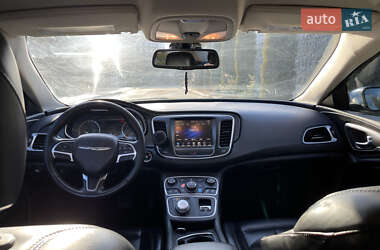 Седан Chrysler 200 2016 в Рівному