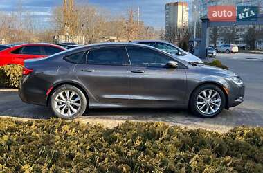 Седан Chrysler 200 2015 в 