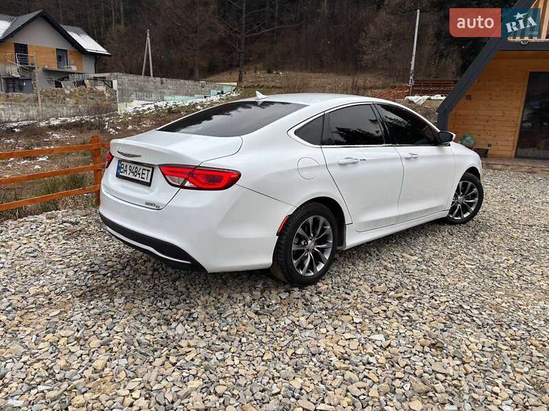 Седан Chrysler 200 2014 в 