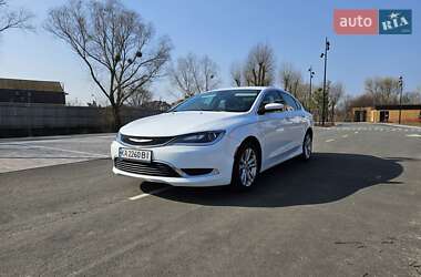 Седан Chrysler 200 2016 в Киеве