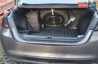 Седан Chrysler 200 2015 в 