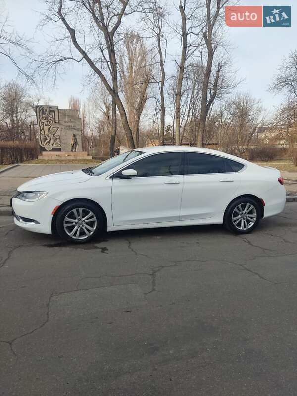 Седан Chrysler 200 2014 в Києві