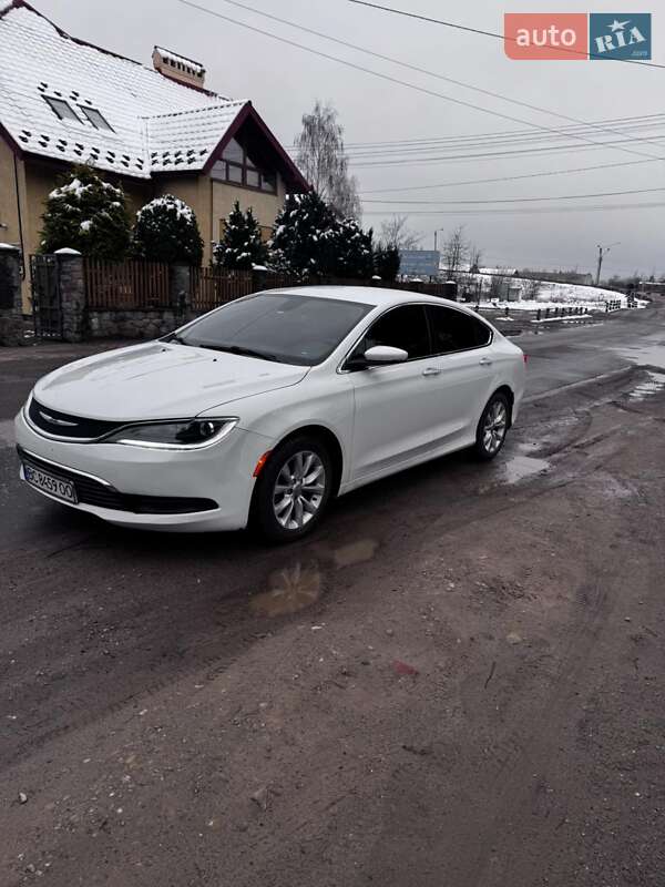 Седан Chrysler 200 2014 в Стрые