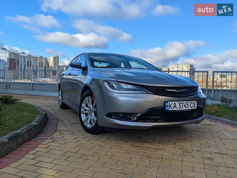 Chrysler 200 2015