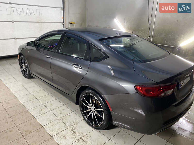 Седан Chrysler 200 2016 в Харькове