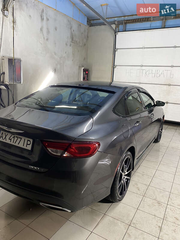 Седан Chrysler 200 2016 в Харькове