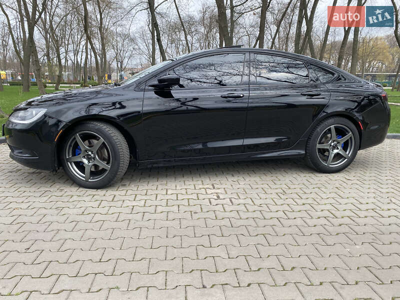 Седан Chrysler 200 2014 в Александрие