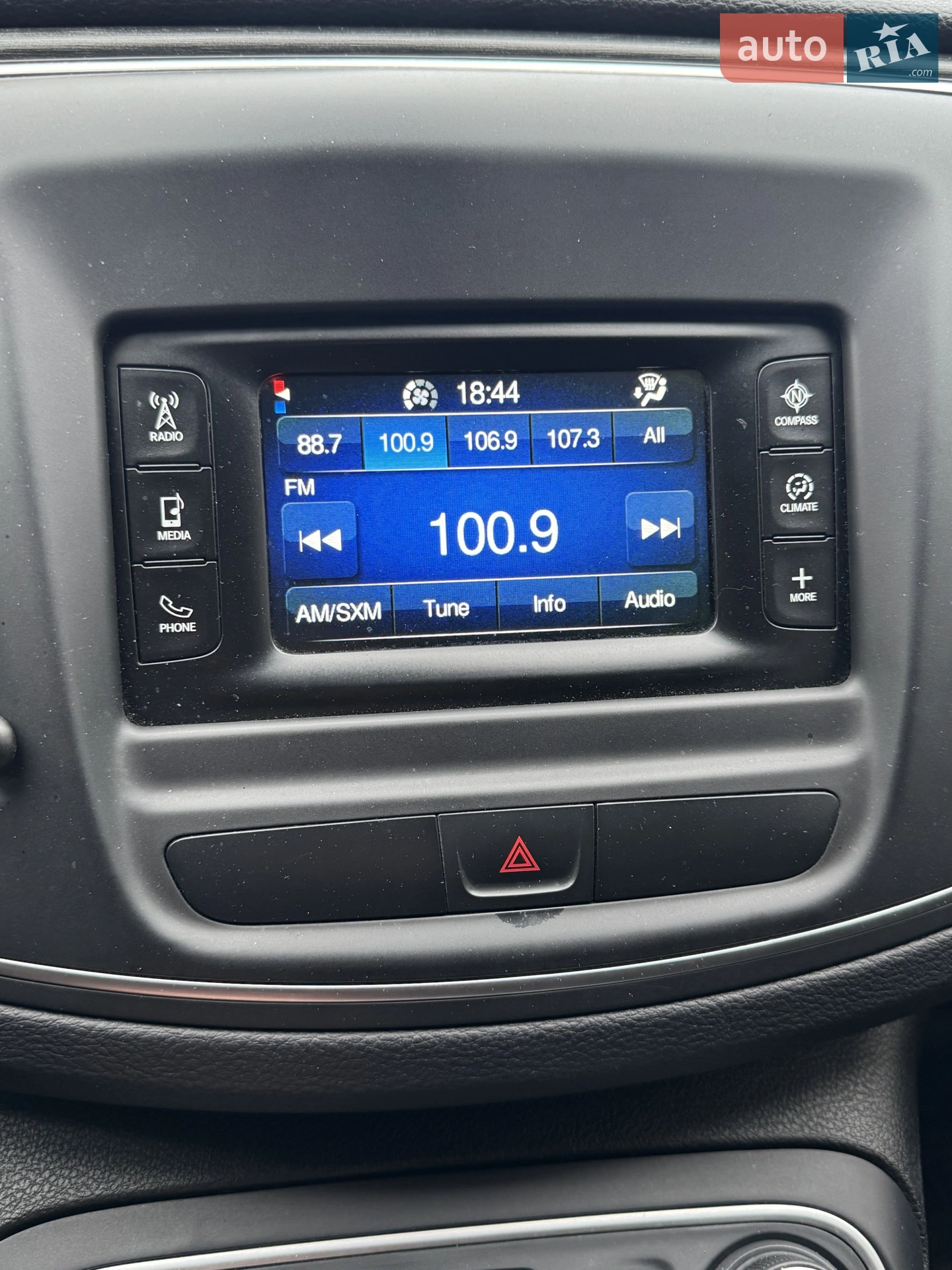 2014 Chrysler 200 - мініатюра 17