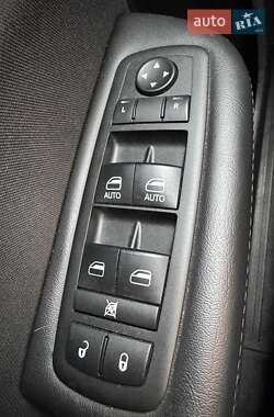 Седан Chrysler 200 2014 в 