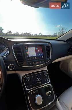 Седан Chrysler 200 2014 в 