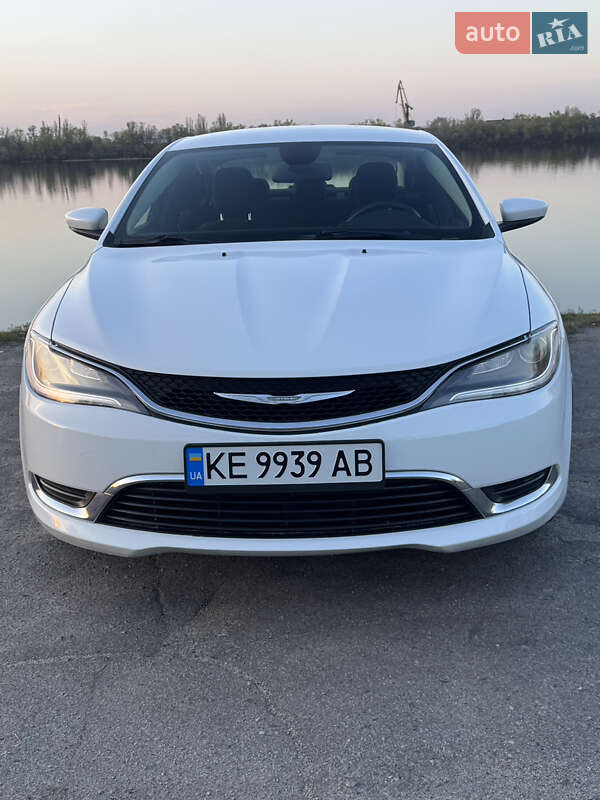 Седан Chrysler 200 2014 в Днепре