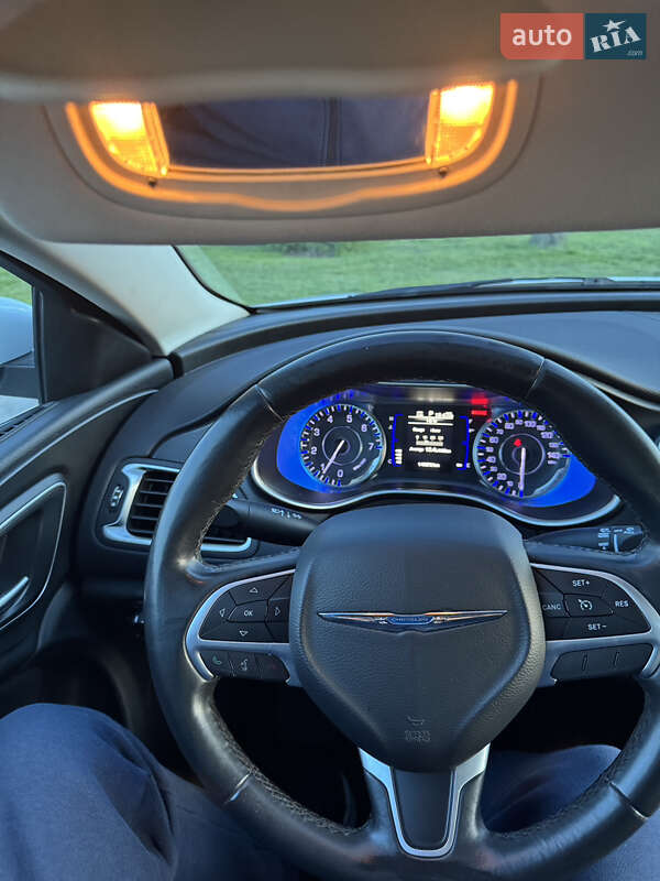 Седан Chrysler 200 2014 в Днепре