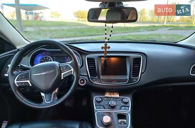 Седан Chrysler 200 2016 в 